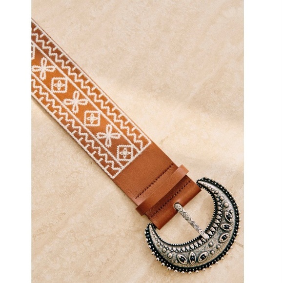 🌿|NWT| Sézane Louve Belt- 80cm - Picture 3 of 15